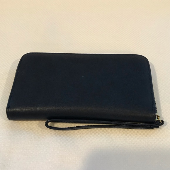 NWOT Adrienne Vittadini Studio Wallet/ Wristlet Color Blue Navy - Picture 2 of 6